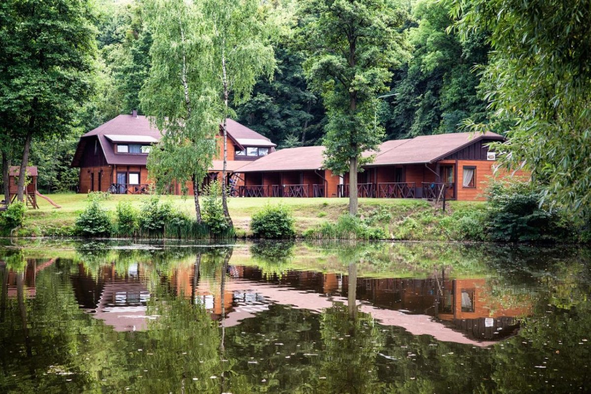 Wypoczynek na Pojezierzu Brodnickim - Hotel *** Dworek Wapionka